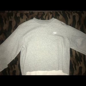 Cropped nike sweatshirt